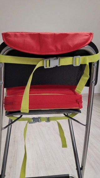 Trona de viaje Safety 1st roja