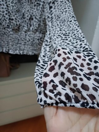 Zara T-shirt cropped fantasia leopardata