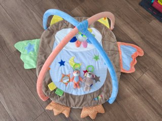 Manta de actividades para bebé búho