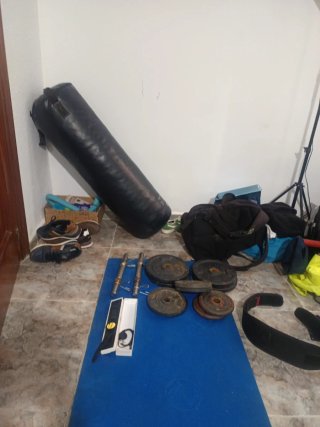 Kit de pesas y saco de boxeo