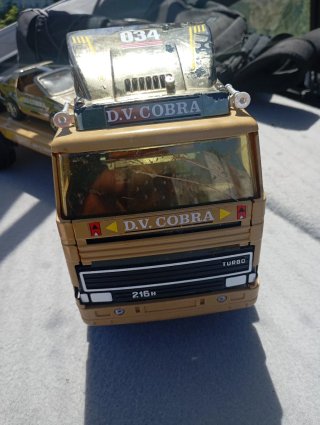 Camión Gozan D.V. Cobra con Coche
