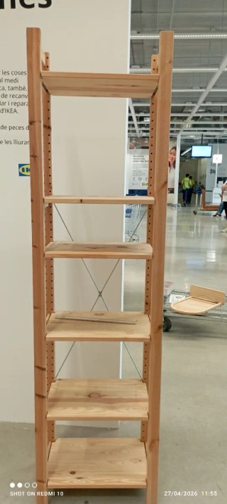 Scaffale IVAR Ikea in legno