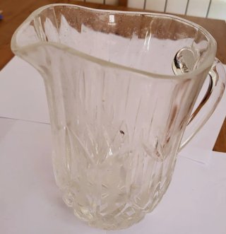 Jarra de cristal italiano tallado
