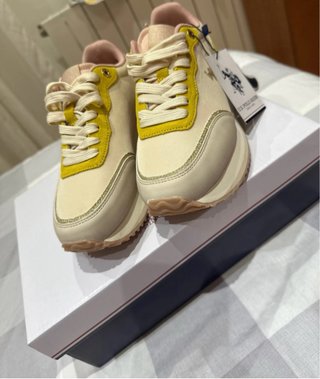 Zapatillas U.S. Polo Assn. Beige y Amarillas Nueva