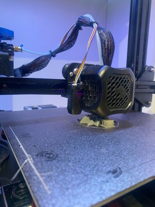 Creality Ender 3 V2 lista para imprimir con mejora
