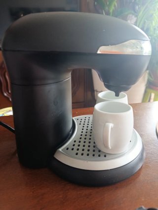 Cafetera Silvan con 2 tazas
