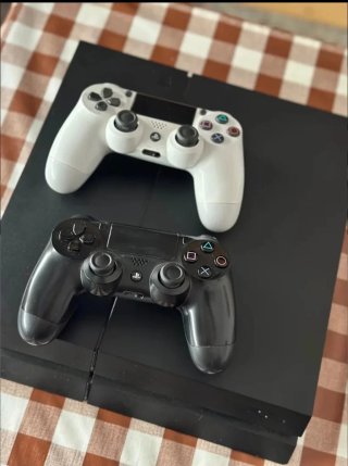 Consola PS4 Slim Negra