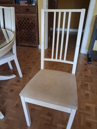 Mesa Redonda IKEA + 4 Sillas