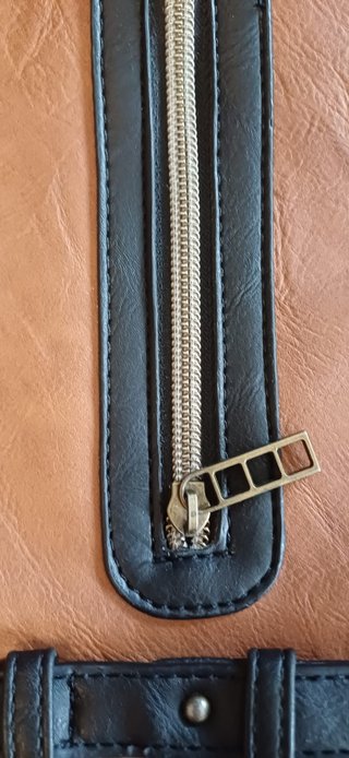 Bolso Misako Marrón y Negro con Candado