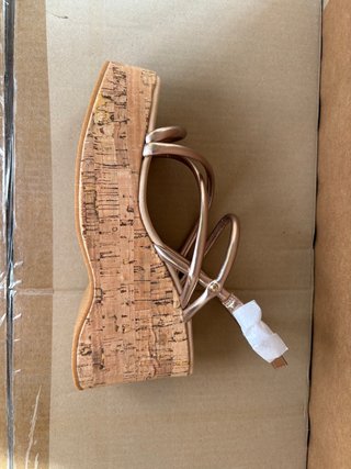 Caja sandalias cuña doradas mujer - 10 pares