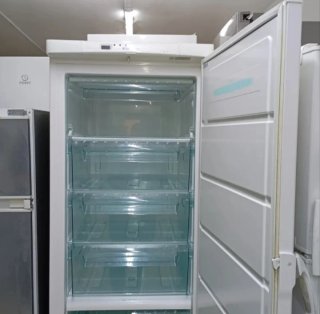 Congelador vertical Electrolux Blanco