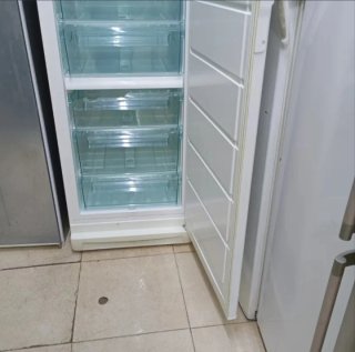 Congelador vertical Electrolux Blanco