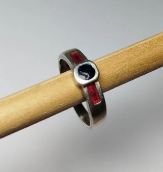 Anillo y pendientes plata.