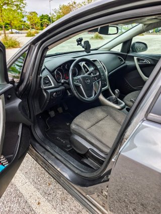 Opel Astra 2011