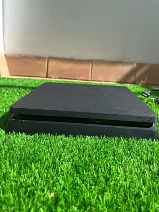 PS4 (PlayStation 4) Negra + 2 Mandos