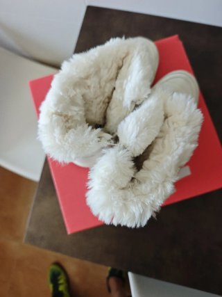 Botas de invierno para niña con muy poco uso