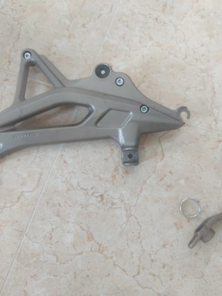 Soporte estribera derecha Zontes T310