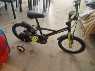 Bicicleta infantil B'TWIN poco uso