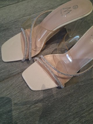 Sandalias Beige Tacón Transparente Talla 39