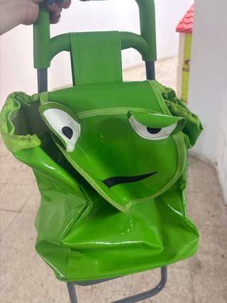 Carrito compra niño verde 20€ cada uno tengo 2.
