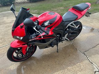 Honda CBR 600RR Sportbike Roja y Negro