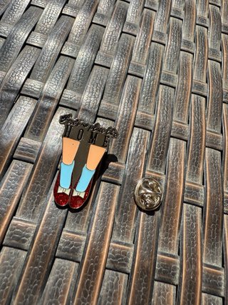 Spilla Dorothy Mago di Oz Scarpe Rosse