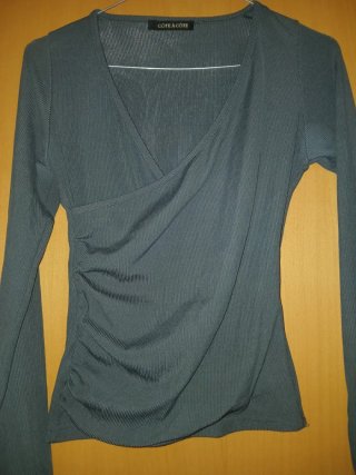 Blusa gris manga larga