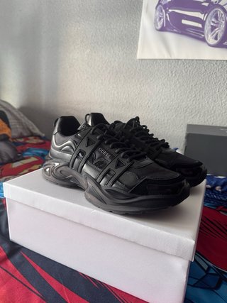 Zapatillas Guess Negras