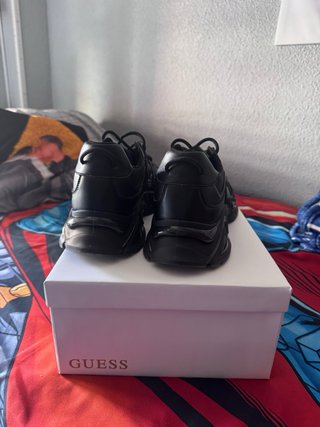 Zapatillas Guess Negras