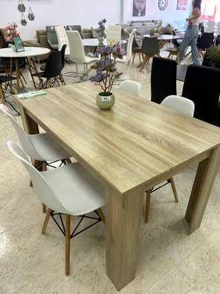 Mesa comedor con 4 sillas