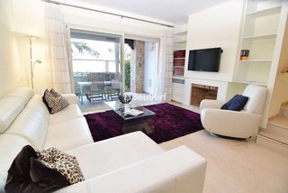 Casa adosada en alquiler en La Cala Golf - Lagar Martell en Mijas