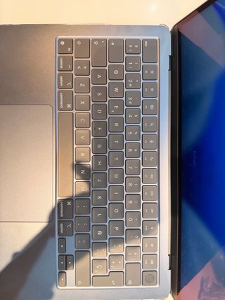 MacBook Air M2 8GB 512G Midnight 6 ciclos de carga