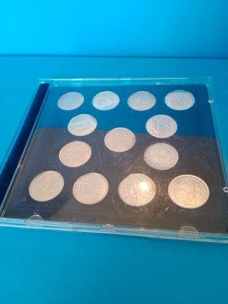 Colección de monedas arras de plata