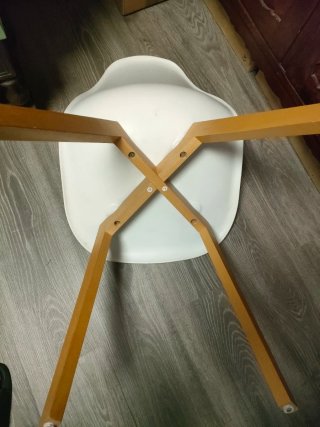 Silla Nórdica Blanca y Madera grande