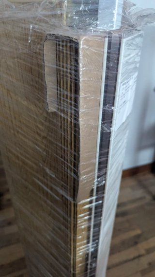 Persiana enrollable con cajón exterior.