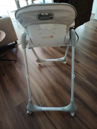 Trona para bebé con diseño infantil