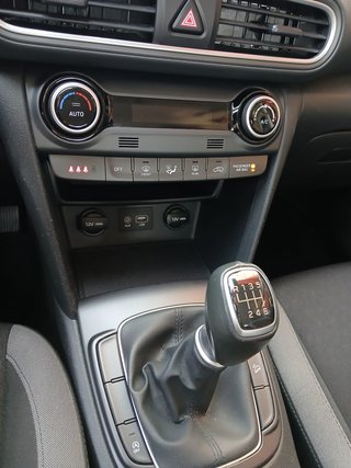 HYUNDAI KONA TECNO 2C Red 4x2 120cv