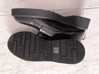 Zapatos Oxford Maria Jaén Piel Negra Brillo