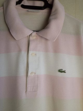 Polo Lacoste a righe rosa e bianche