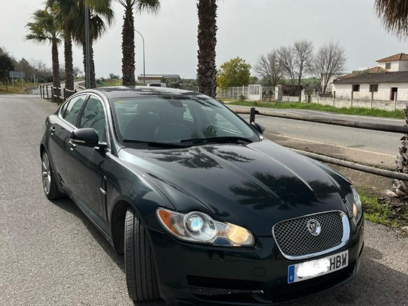 Jaguar XF 2011 - foto 1