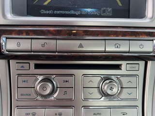 Jaguar XF 2011