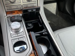 Jaguar XF 2011