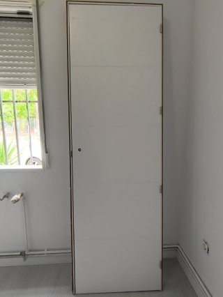 Puerta lacada blanca 2.03 x 0.625 sin estrenar