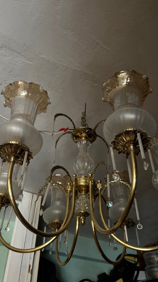 Lámparas antiguas de cristal y metal