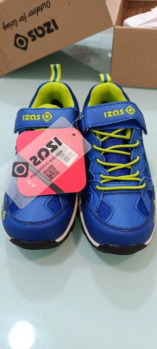 Zapatillas niño Izas impermeables talla 33