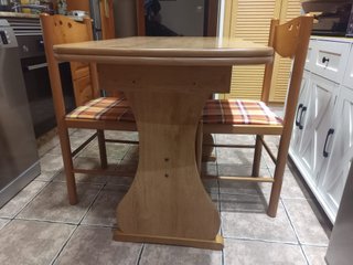 Mesa extensible cocina + 2 sillas