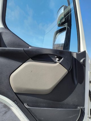 RENAULT PREMIUM LANDER 460 2014 GANCHO MULTILIFT