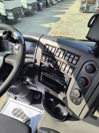 RENAULT PREMIUM LANDER 460 2014 GANCHO MULTILIFT