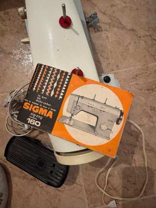 Máquina de coser Sigma Zig-Zag
