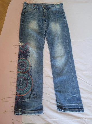 Desigual Mujer. Varias tallas